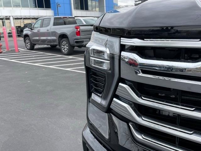 new 2025 Chevrolet Silverado 3500 car, priced at $91,395