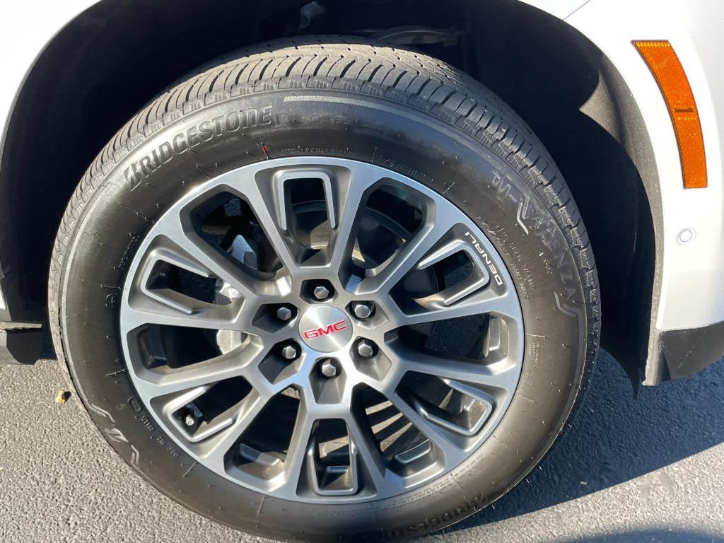 used 2025 GMC Yukon car, priced at $89,900