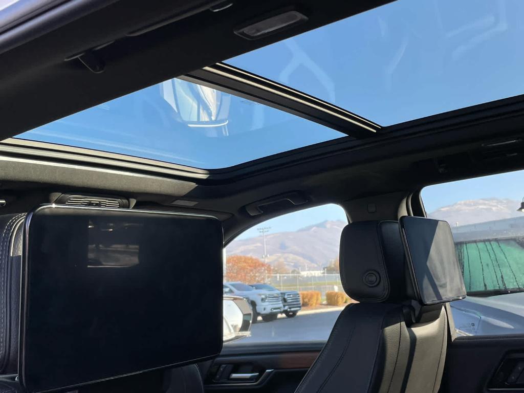 used 2025 GMC Yukon car, priced at $89,900