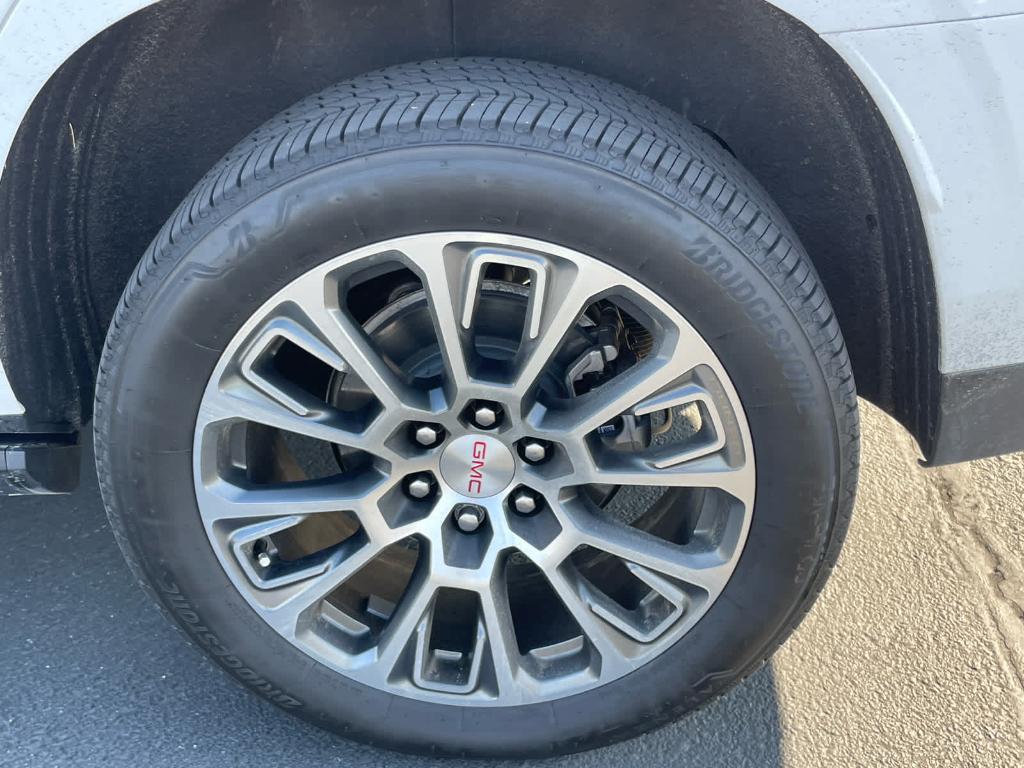 used 2025 GMC Yukon car, priced at $89,900