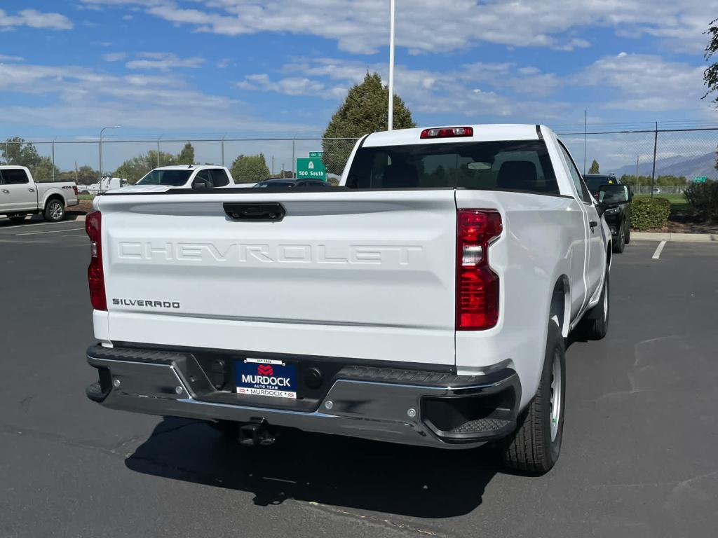 new 2026 Chevrolet Silverado 1500 car, priced at $32,900