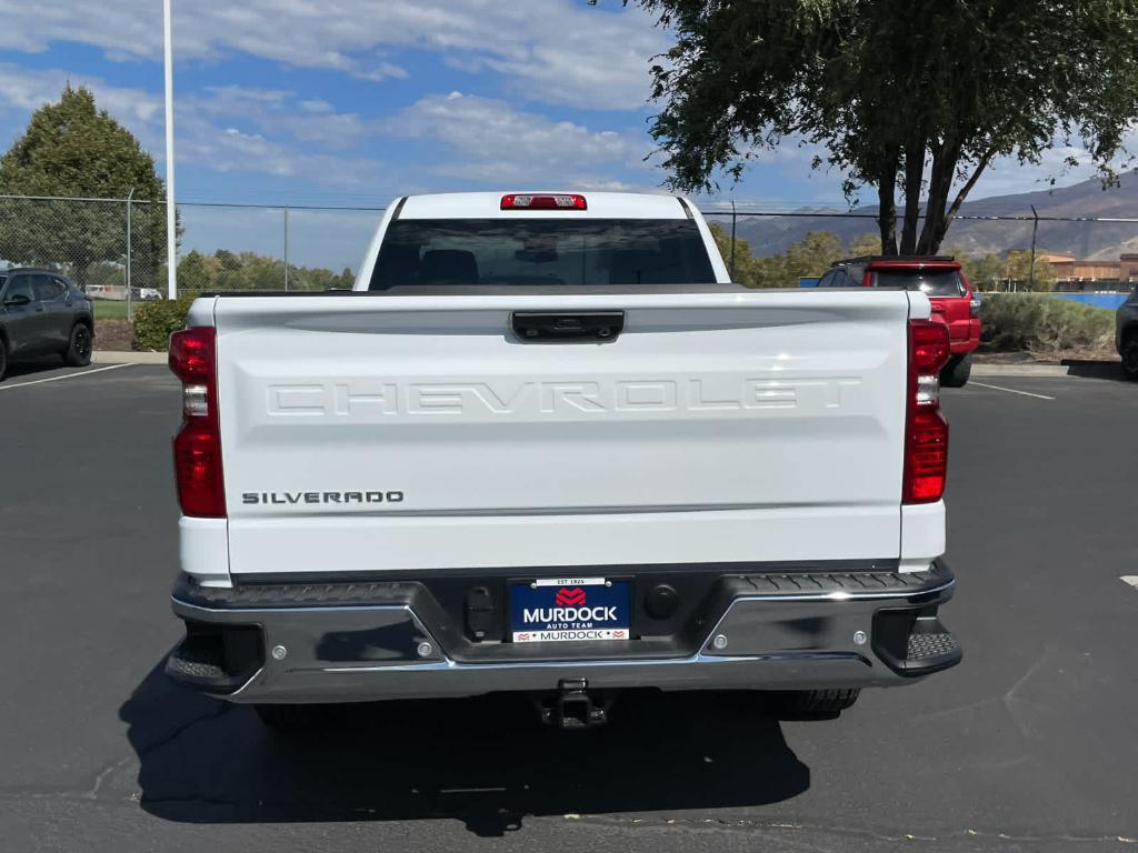 new 2026 Chevrolet Silverado 1500 car, priced at $32,900