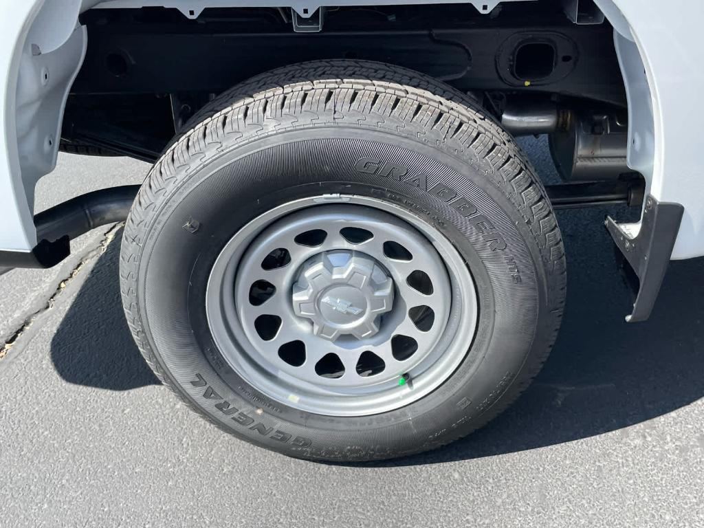 new 2026 Chevrolet Silverado 1500 car, priced at $32,900