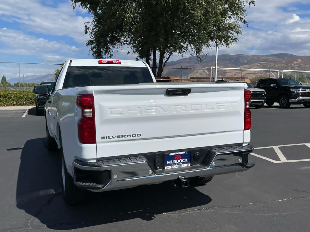 new 2026 Chevrolet Silverado 1500 car, priced at $32,900