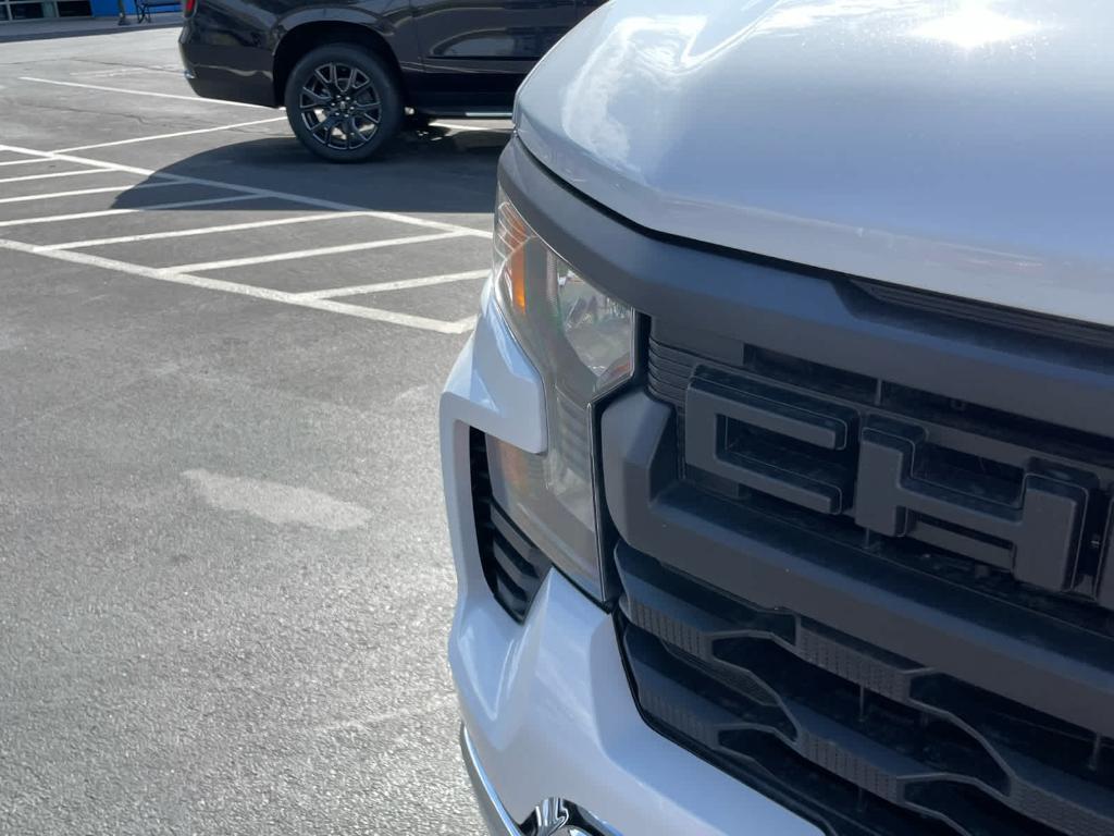 new 2026 Chevrolet Silverado 1500 car, priced at $32,900