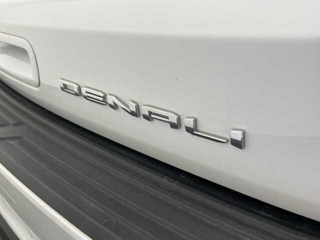 used 2022 GMC Yukon car, priced at $60,900