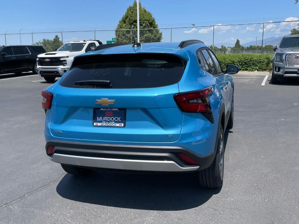 new 2025 Chevrolet Trax car, priced at $24,785