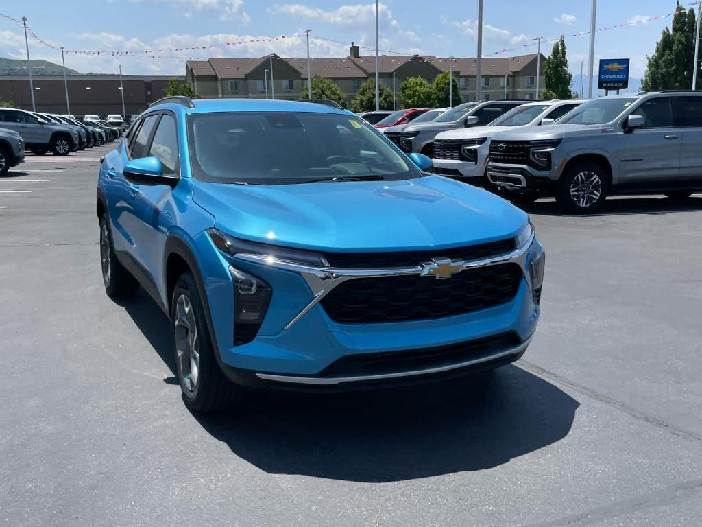 new 2025 Chevrolet Trax car, priced at $24,785