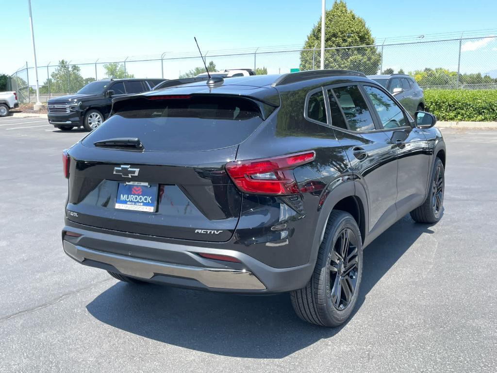 new 2025 Chevrolet Trax car, priced at $26,335