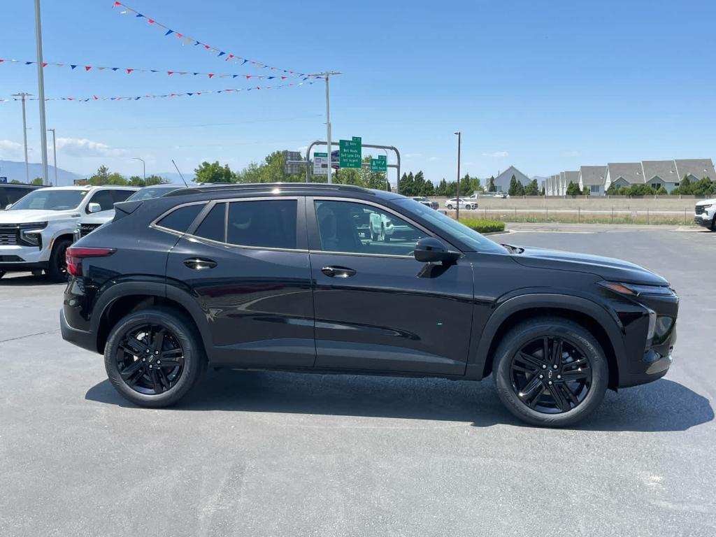 new 2025 Chevrolet Trax car, priced at $26,335