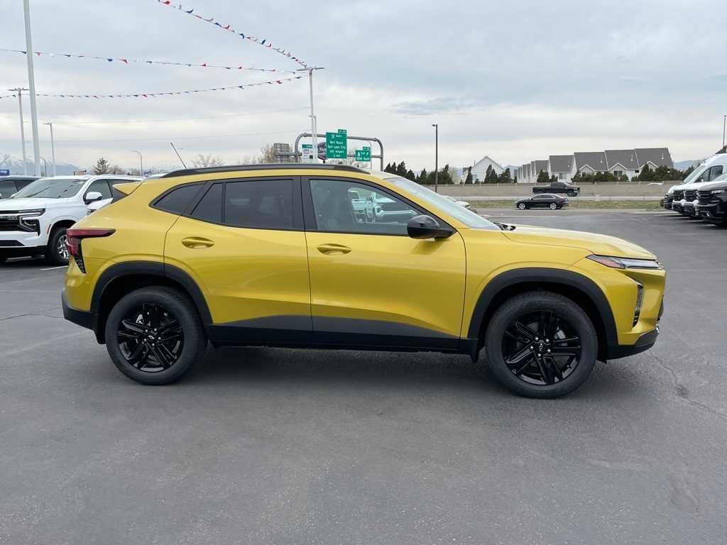 new 2025 Chevrolet Trax car, priced at $26,735