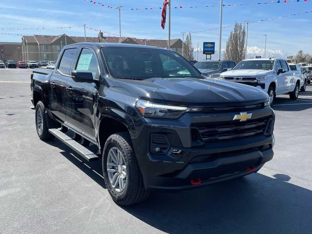 new 2025 Chevrolet Colorado car, priced at $43,505