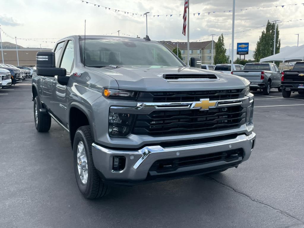 new 2025 Chevrolet Silverado 3500 car, priced at $72,695
