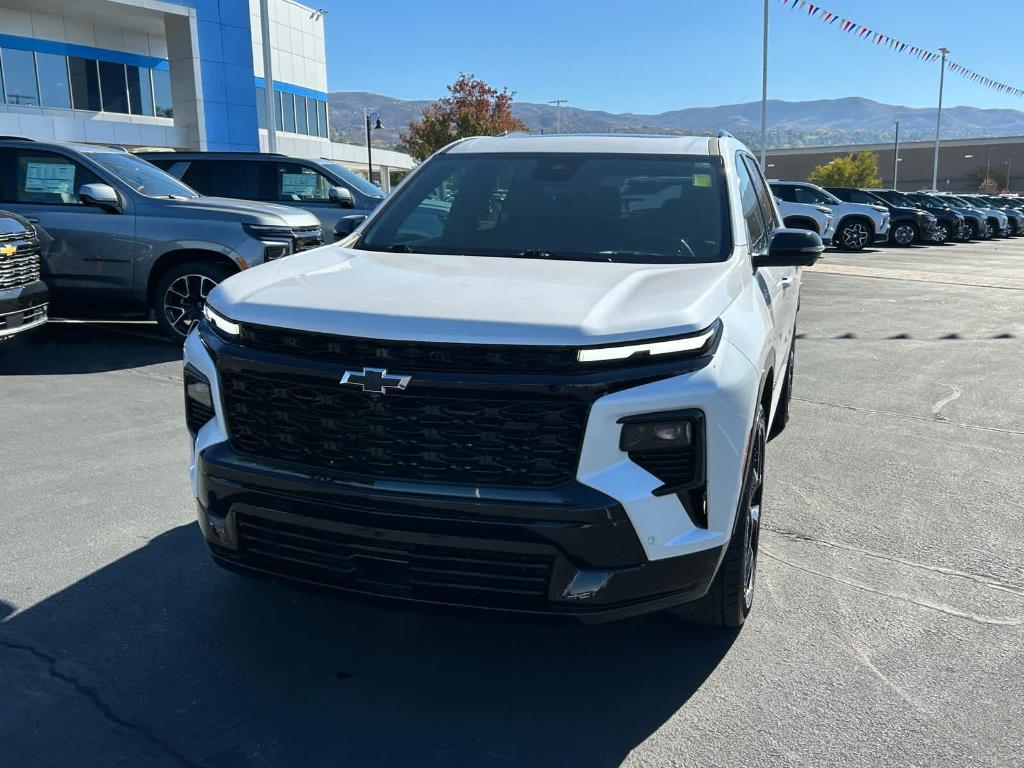 used 2024 Chevrolet Traverse car, priced at $51,712