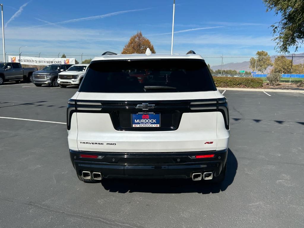 used 2024 Chevrolet Traverse car, priced at $51,712