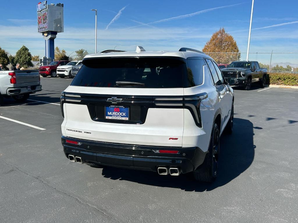 used 2024 Chevrolet Traverse car, priced at $51,712