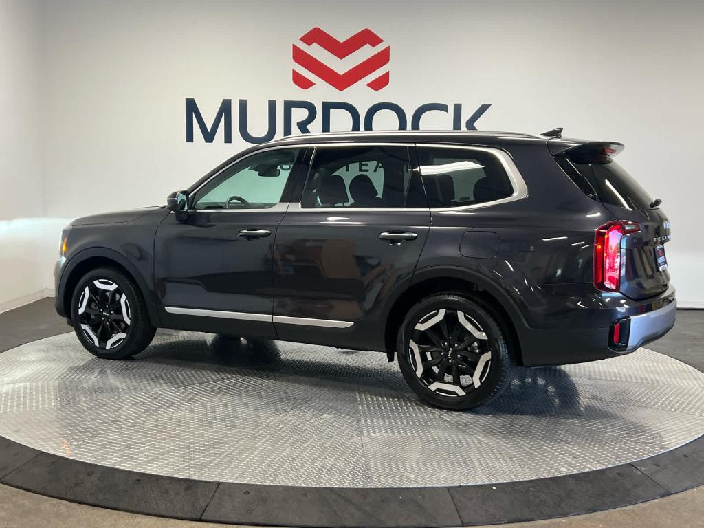 used 2025 Kia Telluride car, priced at $41,822