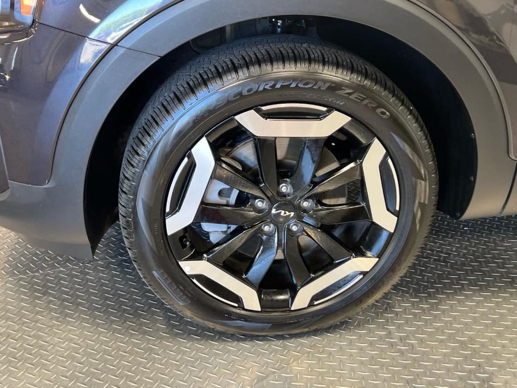 used 2025 Kia Telluride car, priced at $41,822