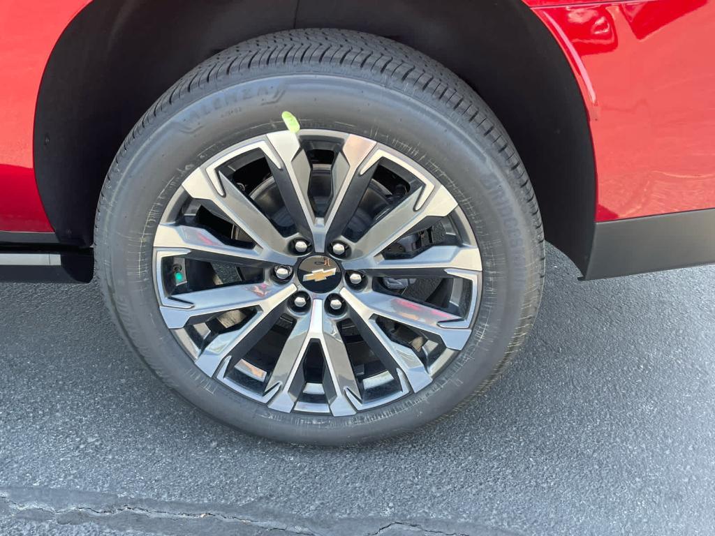 new 2025 Chevrolet Suburban car, priced at $90,175