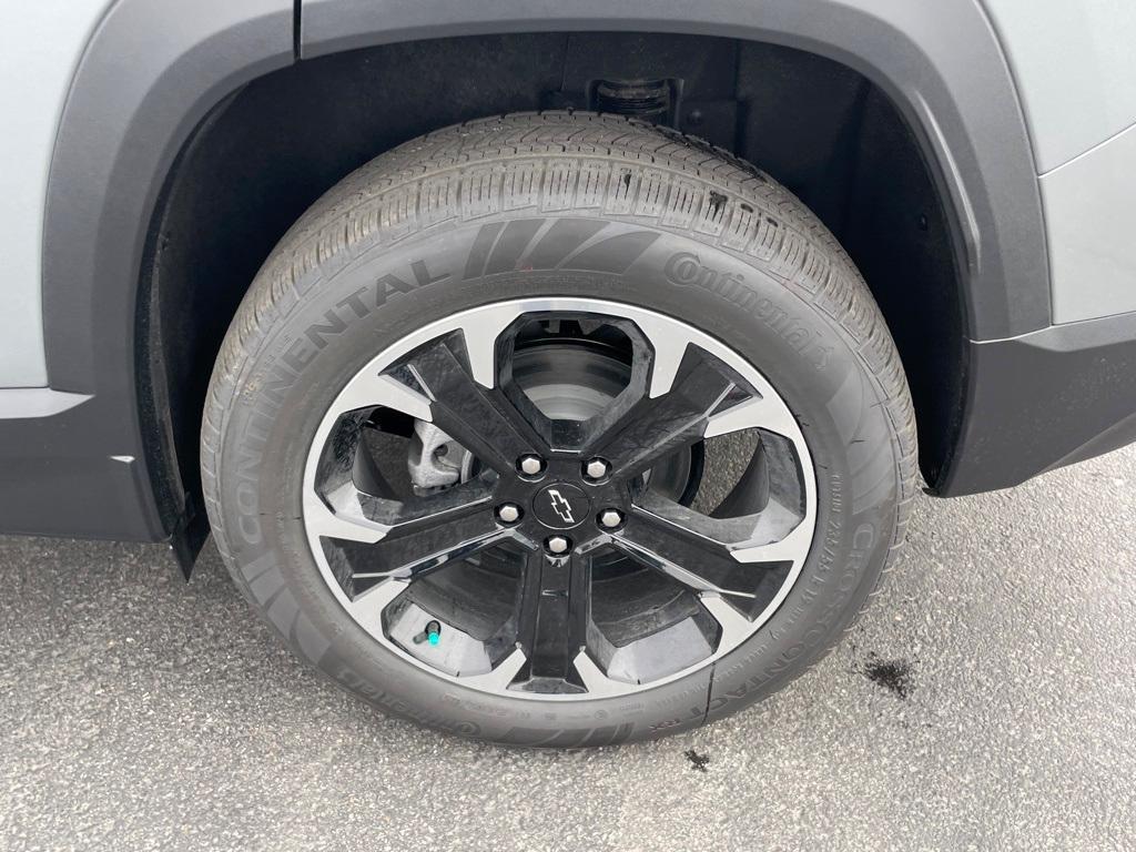 new 2025 Chevrolet Equinox car, priced at $33,090