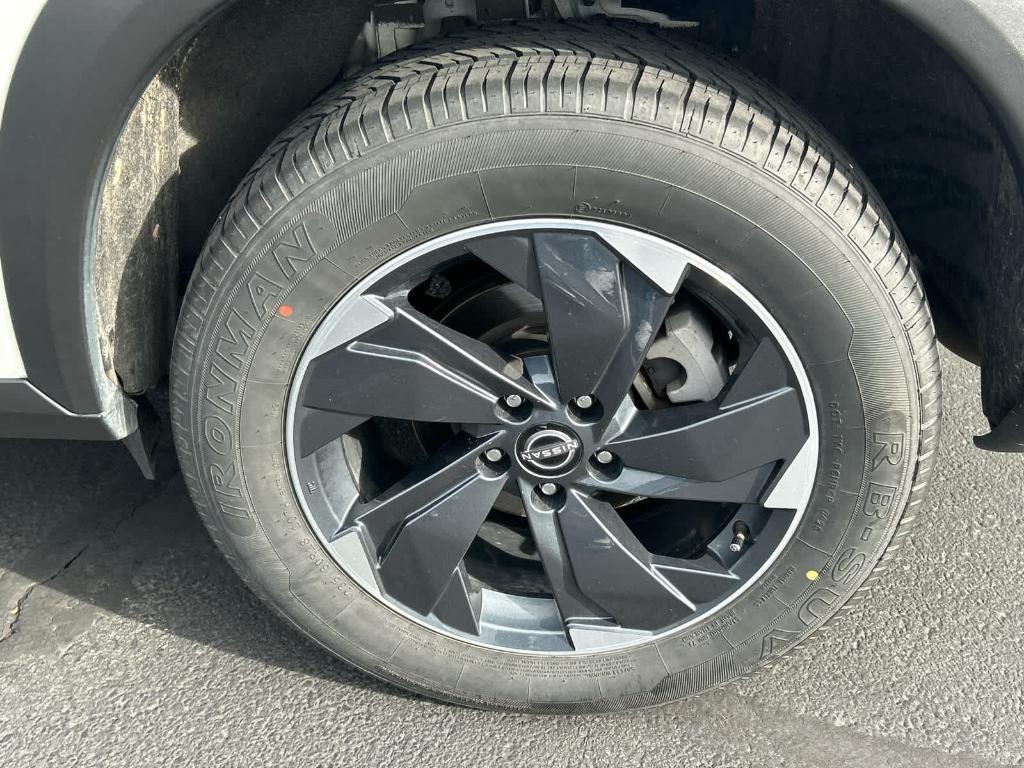 used 2024 Nissan Rogue car, priced at $21,900
