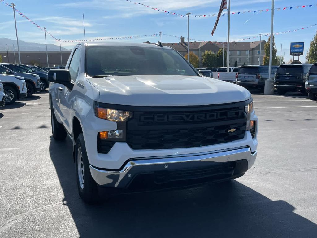 new 2026 Chevrolet Silverado 1500 car, priced at $32,900