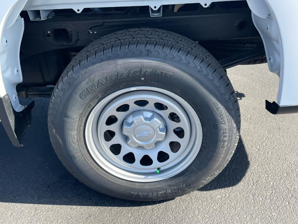 new 2026 Chevrolet Silverado 1500 car, priced at $32,900