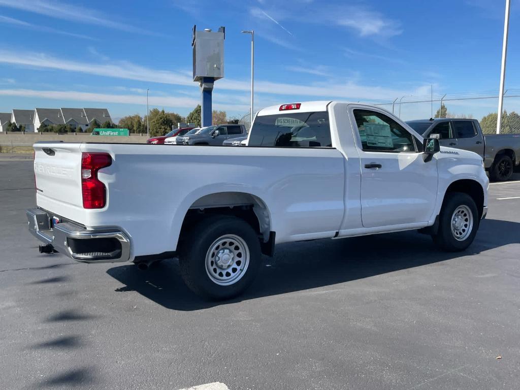 new 2026 Chevrolet Silverado 1500 car, priced at $32,900