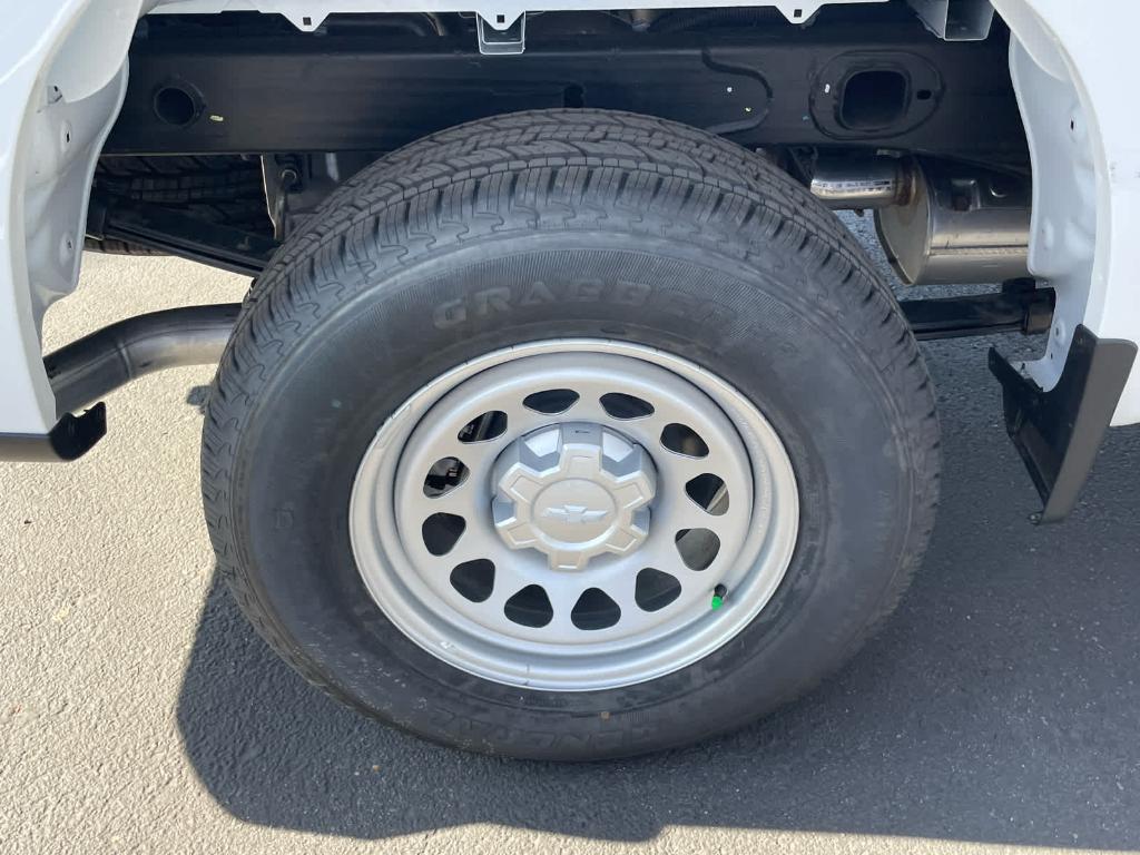 new 2026 Chevrolet Silverado 1500 car, priced at $32,900