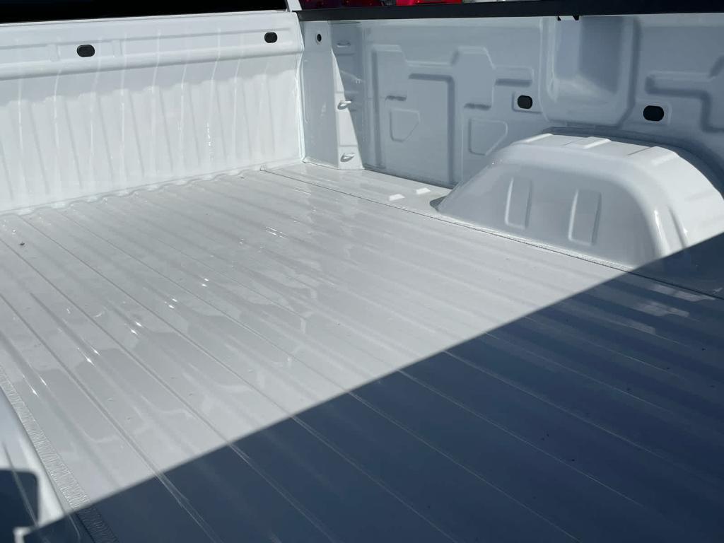 new 2026 Chevrolet Silverado 1500 car, priced at $32,900