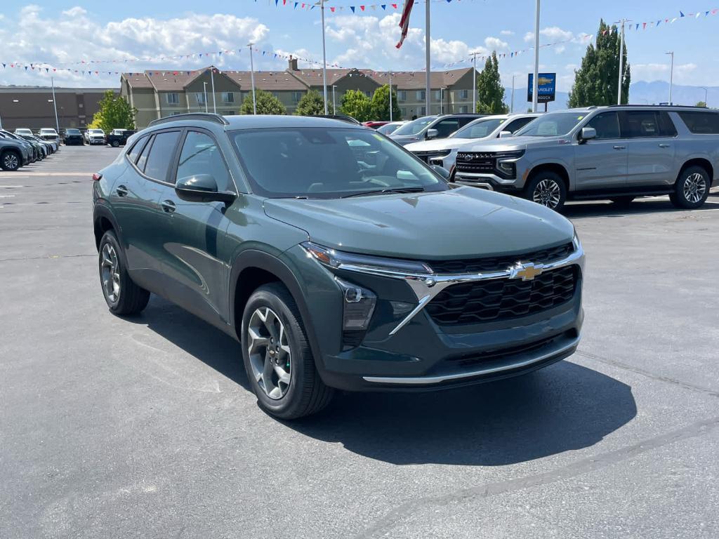 new 2025 Chevrolet Trax car