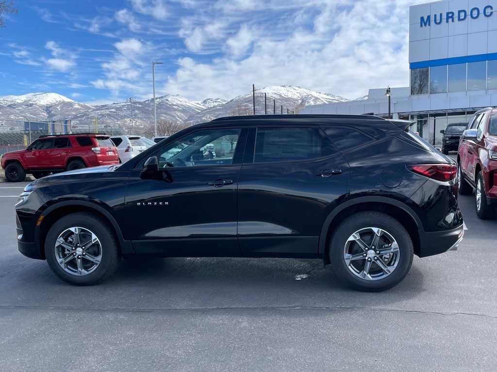 new 2025 Chevrolet Blazer car, priced at $35,875