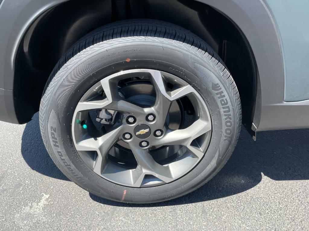 new 2025 Chevrolet Trax car, priced at $25,235