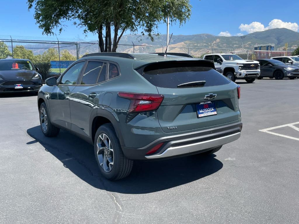 new 2025 Chevrolet Trax car, priced at $25,235