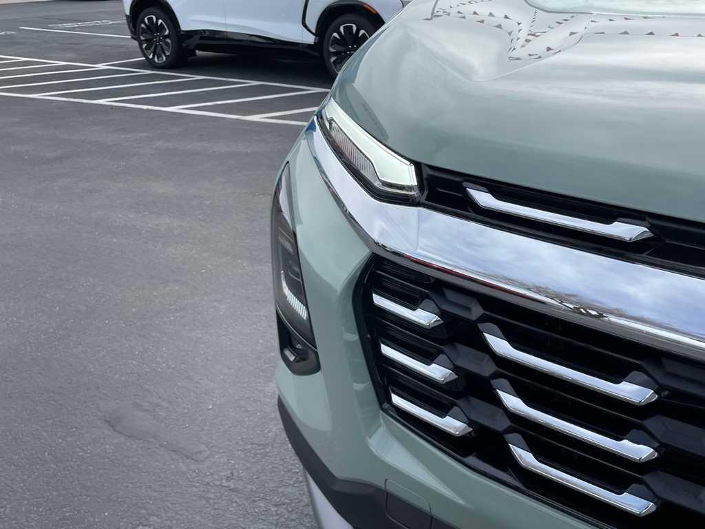 new 2025 Chevrolet Equinox car, priced at $32,875