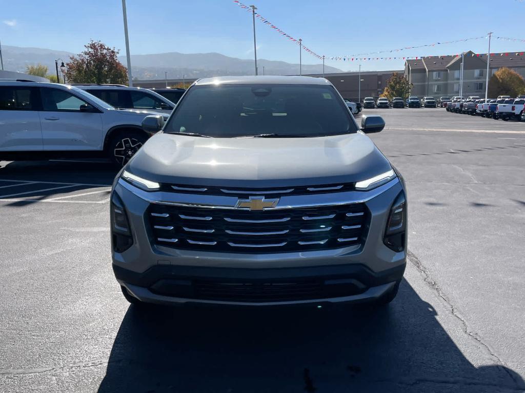 new 2026 Chevrolet Equinox car, priced at $30,495