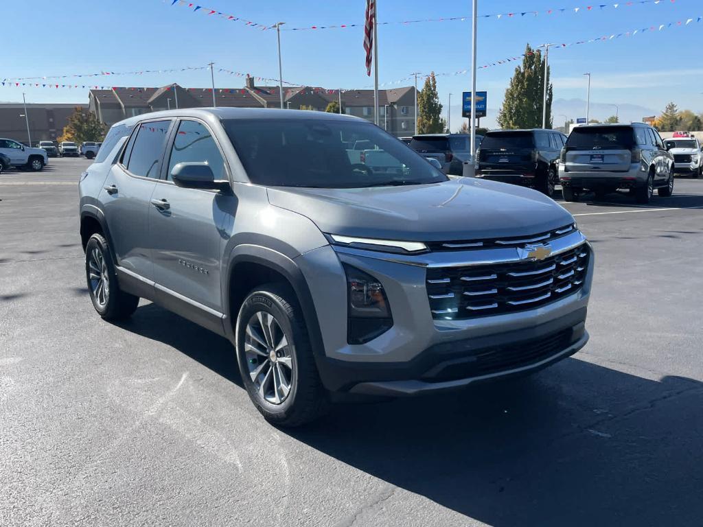 new 2026 Chevrolet Equinox car, priced at $30,495