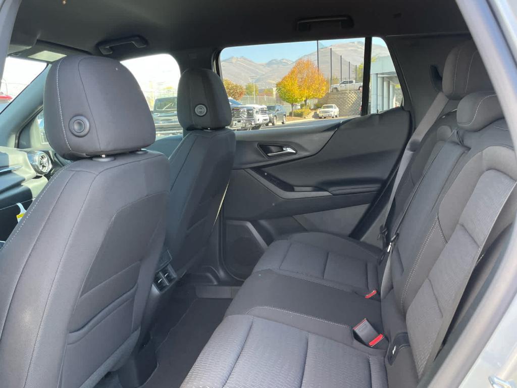 new 2026 Chevrolet Equinox car, priced at $30,495