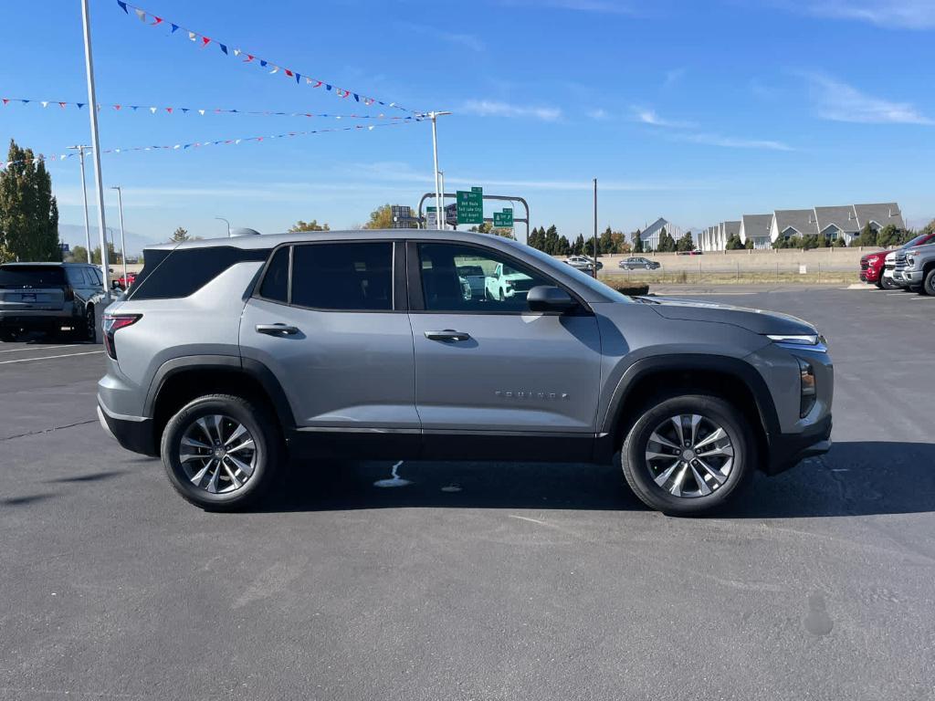 new 2026 Chevrolet Equinox car, priced at $30,495