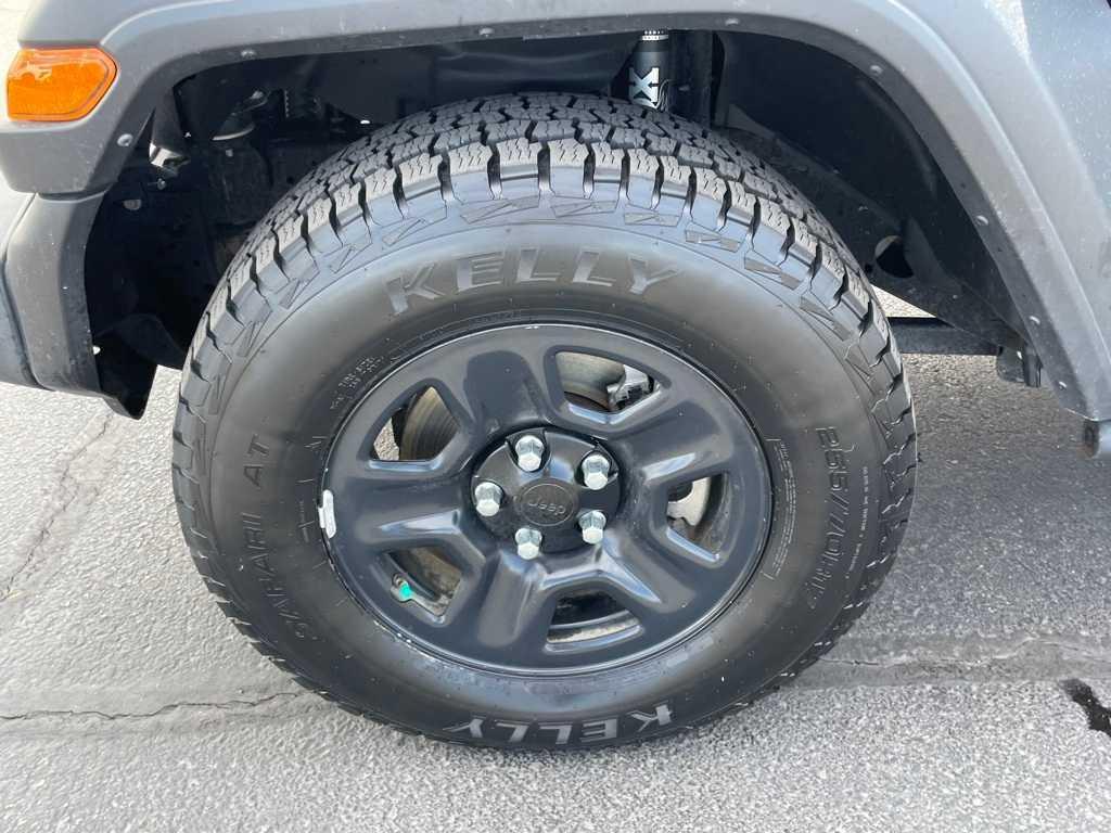 used 2021 Jeep Gladiator car, priced at $31,500