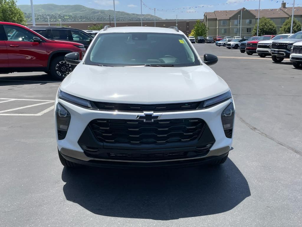 new 2025 Chevrolet Trax car, priced at $25,440