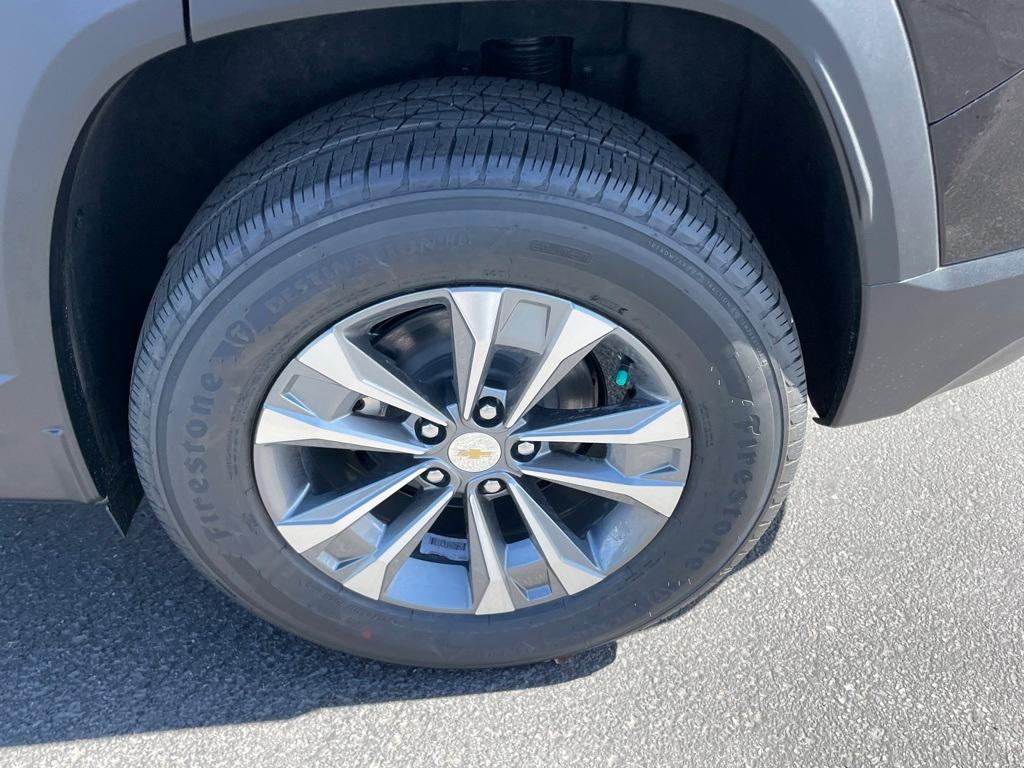 new 2025 Chevrolet Equinox car, priced at $32,145