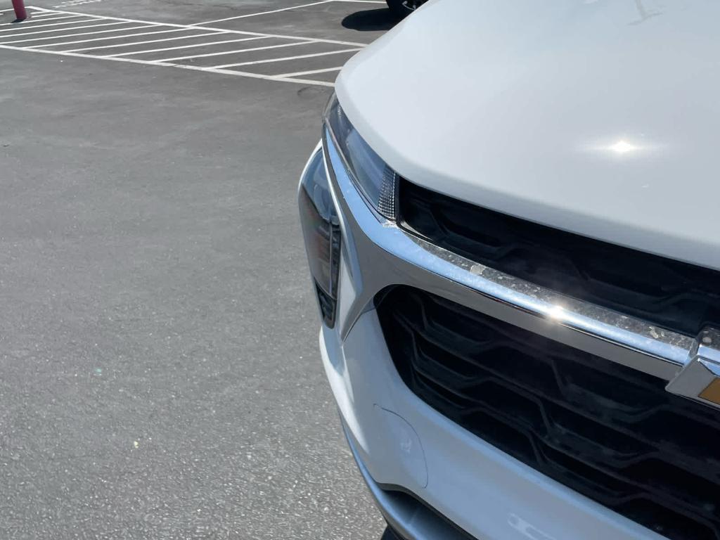 new 2025 Chevrolet Trax car, priced at $24,235