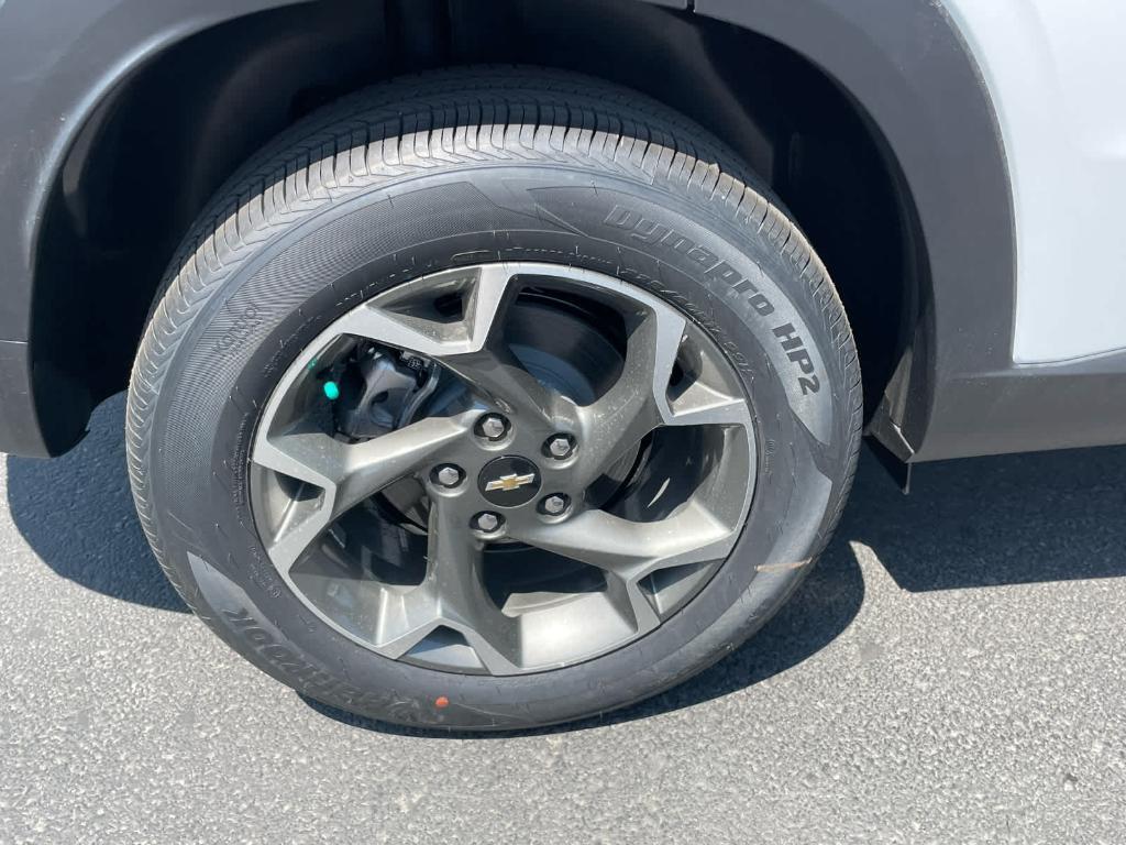 new 2025 Chevrolet Trax car, priced at $24,235