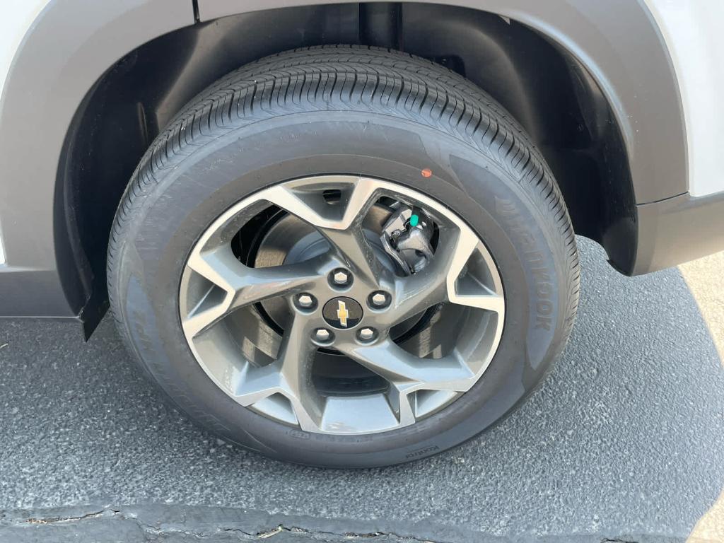 new 2025 Chevrolet Trax car, priced at $24,235