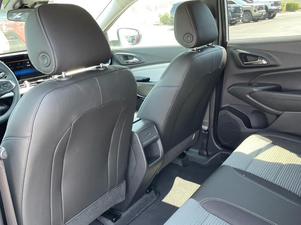new 2025 Chevrolet Trax car, priced at $24,235