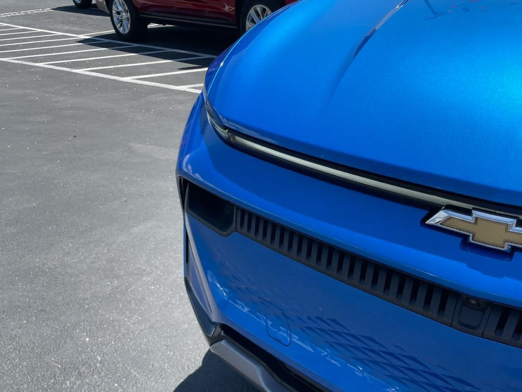 new 2025 Chevrolet Equinox EV car, priced at $43,895