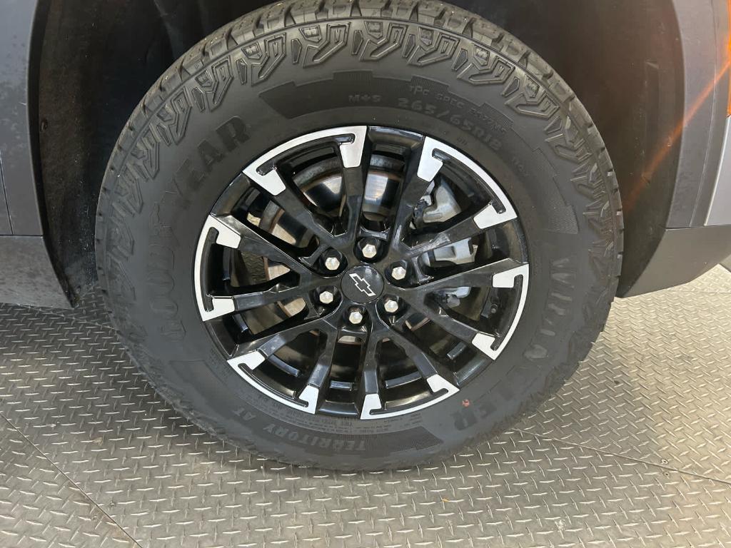 used 2024 Chevrolet Traverse car, priced at $49,900