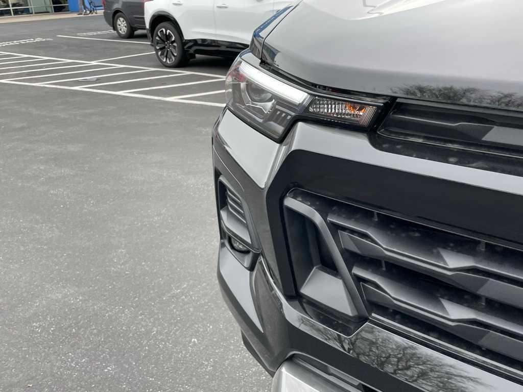 new 2025 Chevrolet Colorado car, priced at $49,305