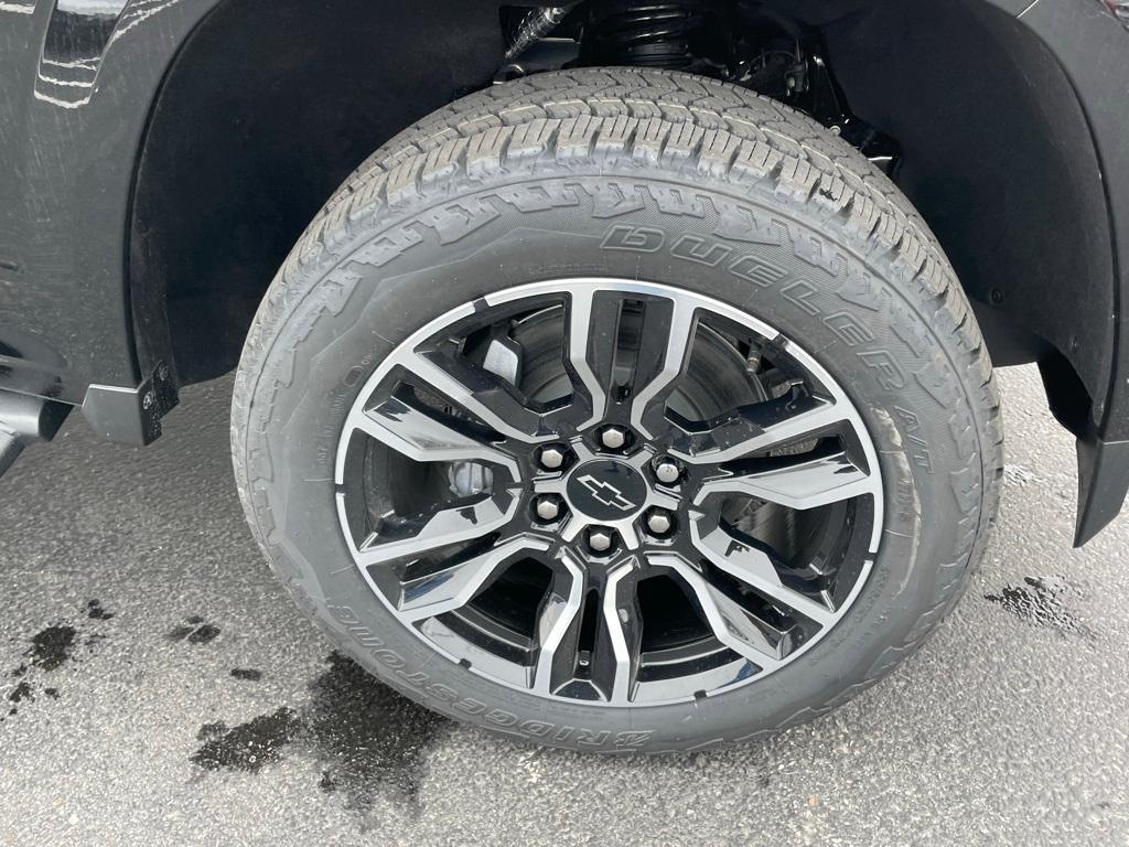 new 2025 Chevrolet Colorado car, priced at $50,805